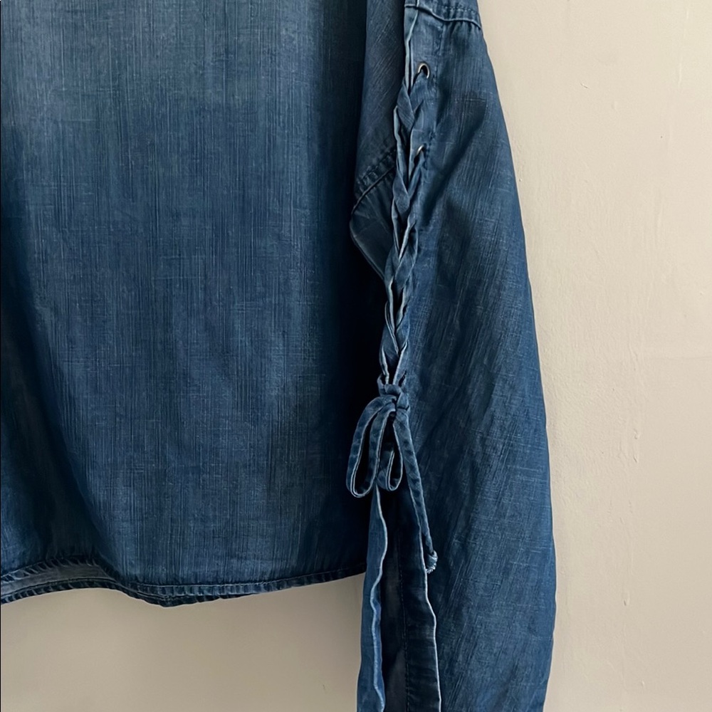 Bella Dahl‎ Bloomingdales Blue Long Lace Up Sleeve Denim Blouse Top Size L - Picture 3 of 9